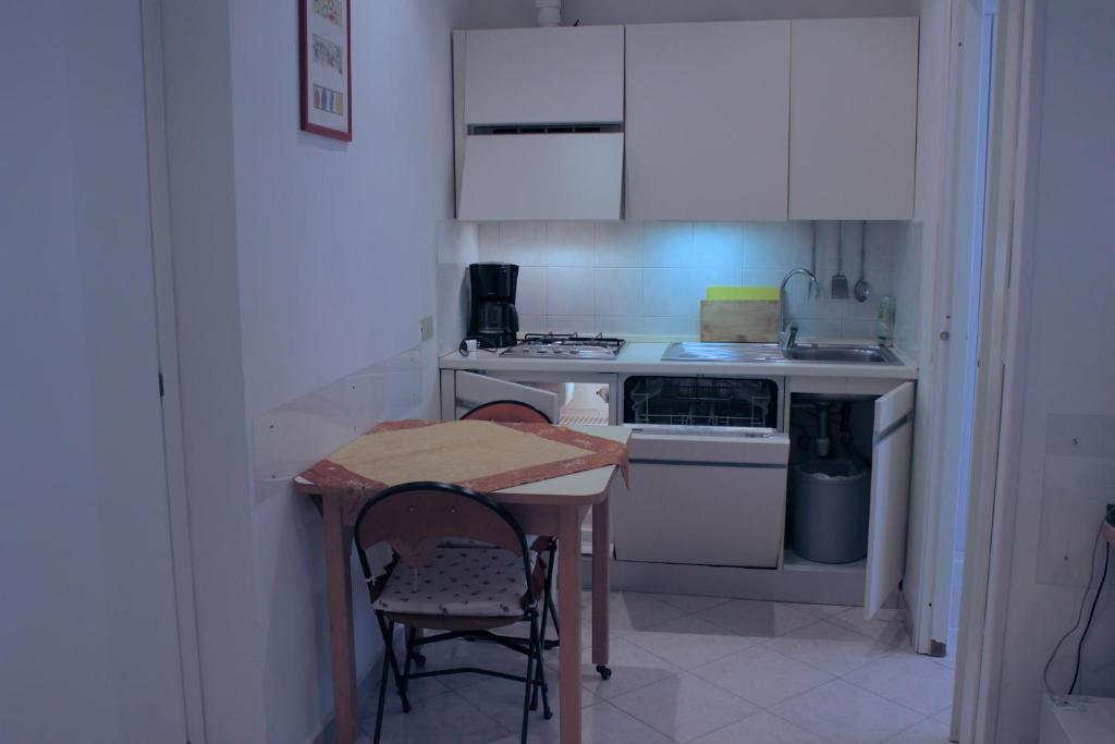 Tourist House Roma Aparthotel Kamer foto