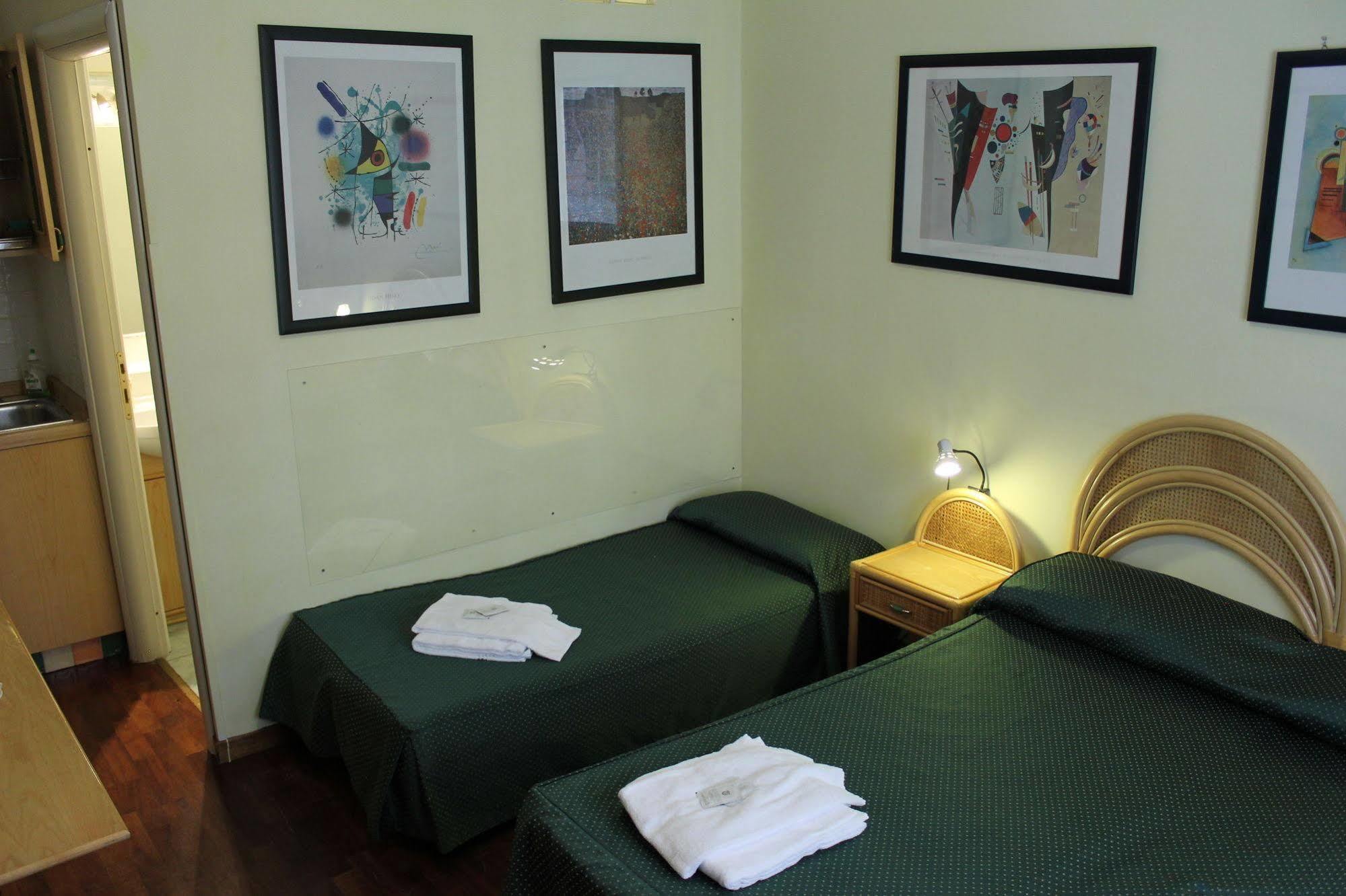 Tourist House Roma Aparthotel Buitenkant foto