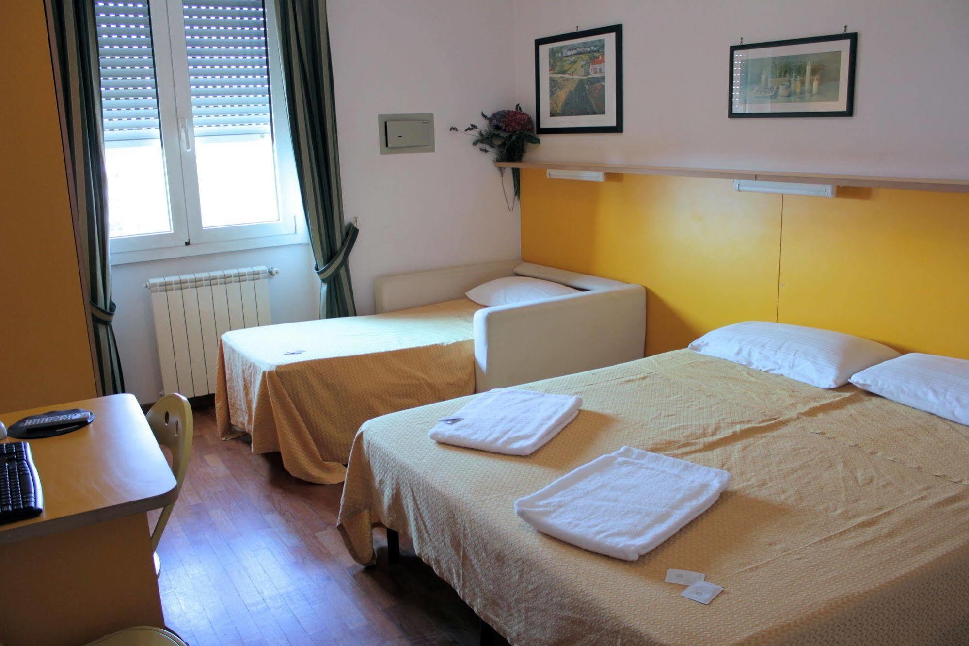 Tourist House Roma Aparthotel Buitenkant foto