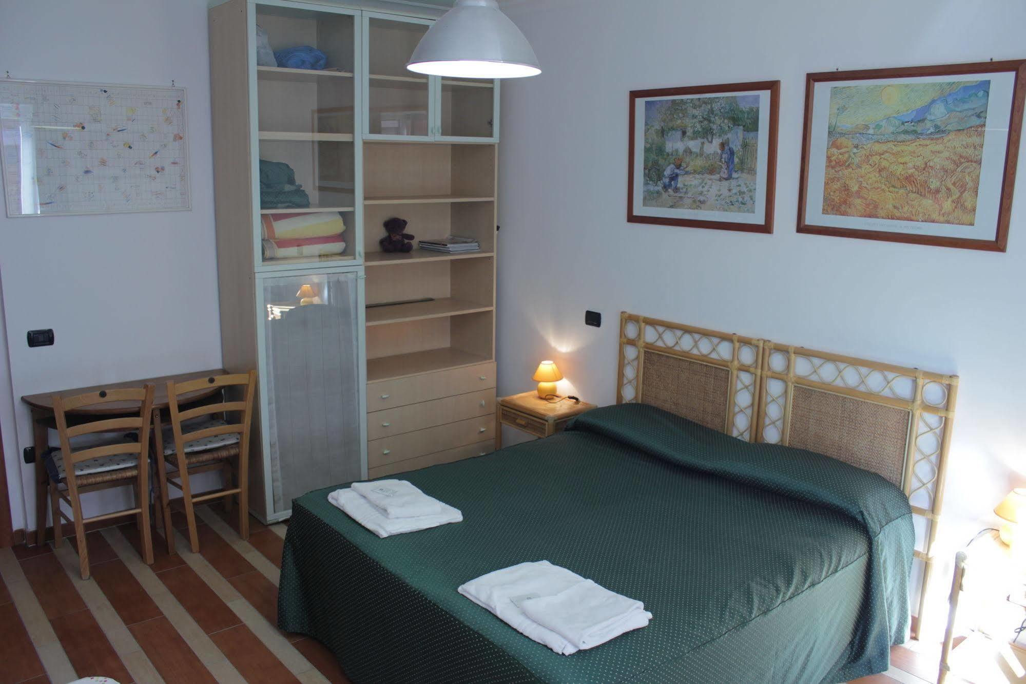 Tourist House Roma Aparthotel Buitenkant foto