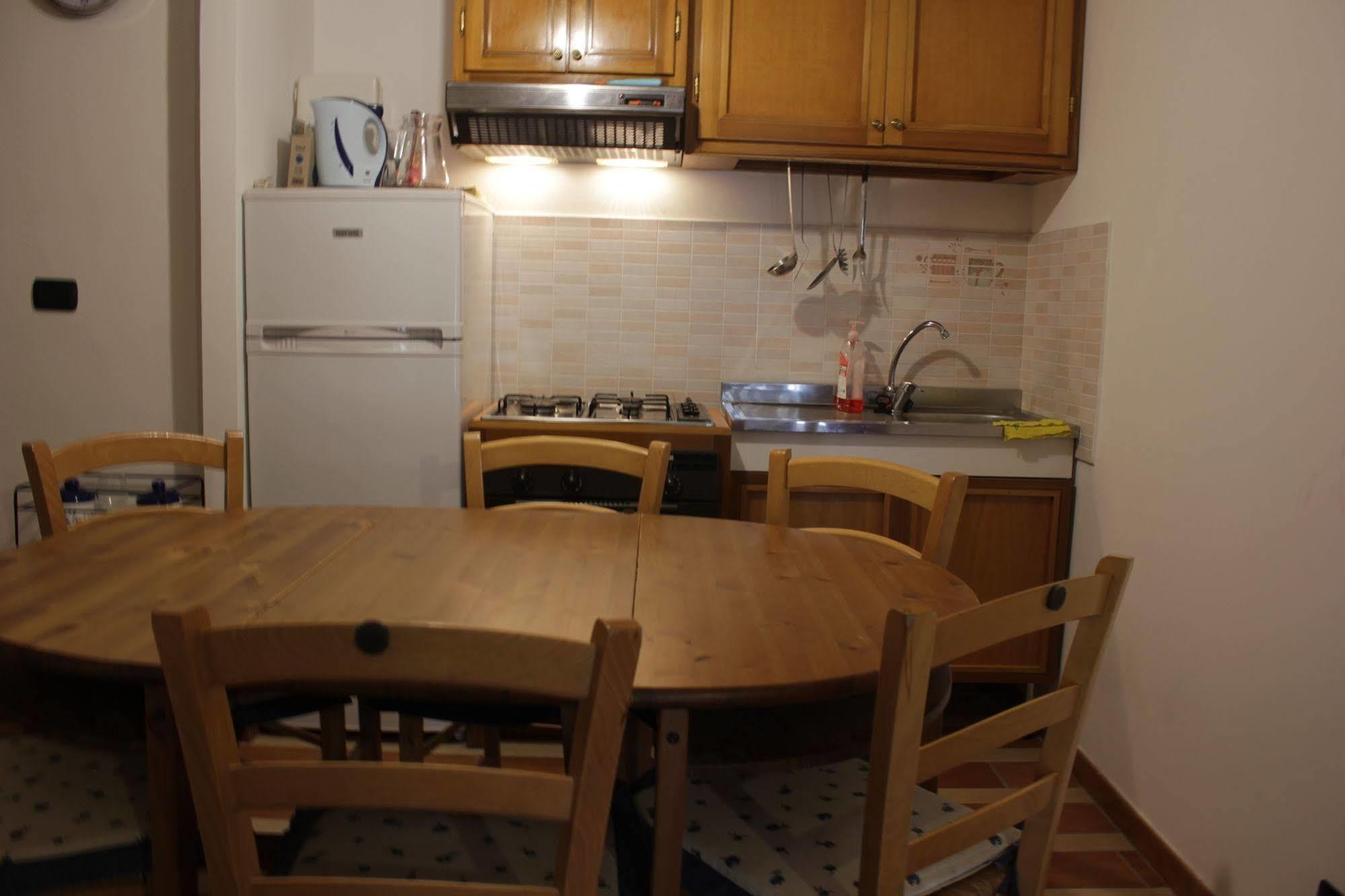 Tourist House Roma Aparthotel Buitenkant foto